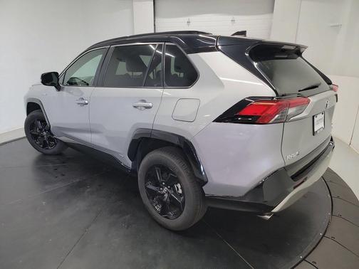 Silver Sky Metallic 2020 Toyota RAV4 Hybrid SE