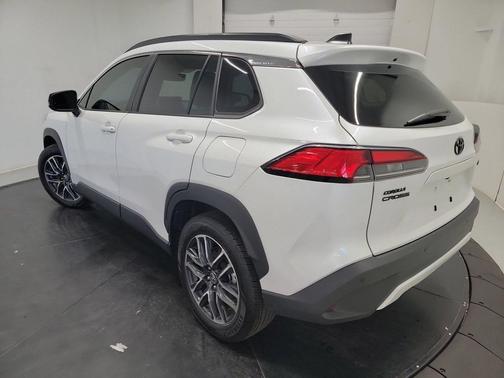 Pearl 2026 Toyota Corolla Cross XLE