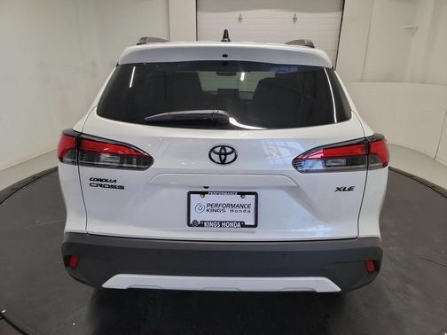 Pearl 2026 Toyota Corolla Cross XLE