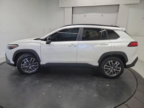 Pearl 2026 Toyota Corolla Cross XLE