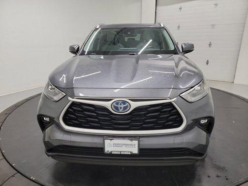 Magnetic Gray Metallic 2020 Toyota Highlander Hybrid XLE