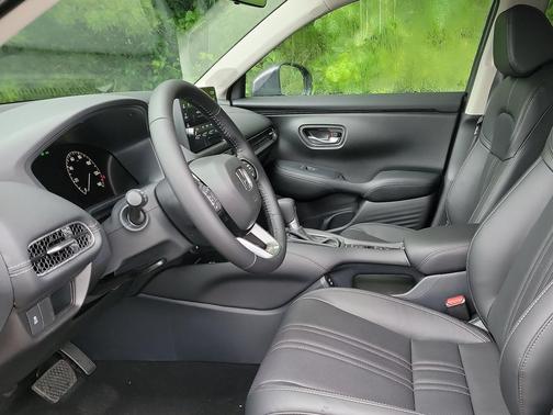 Crystal Black Pearl 2027 Honda HR-V EX-L