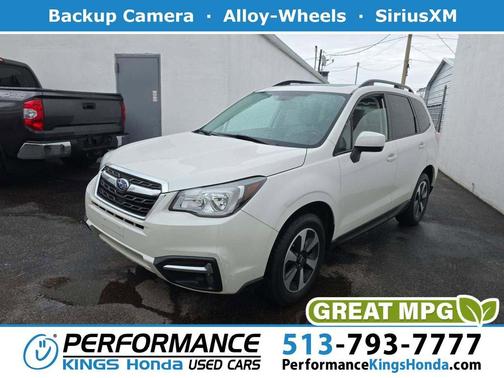 Crystal White Pearl 2018 Subaru Forester 2.5i Premium