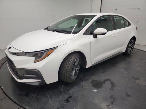 Super White 2020 Toyota Corolla SE