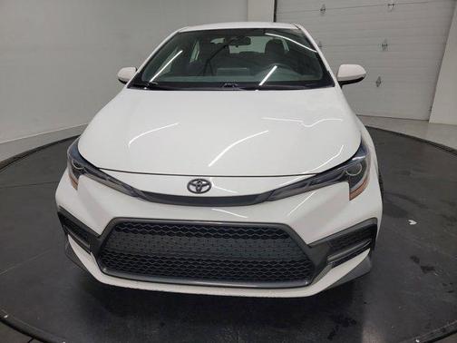 Super White 2020 Toyota Corolla SE