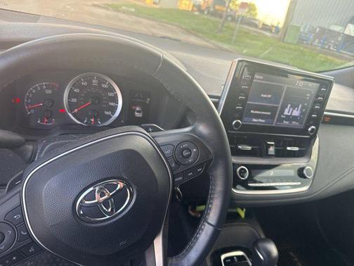 Super White 2020 Toyota Corolla SE