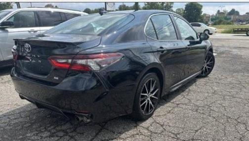 2022 Toyota Camry SE