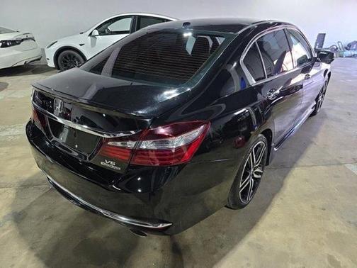 Crystal Black Pearl 2016 Honda Accord Touring