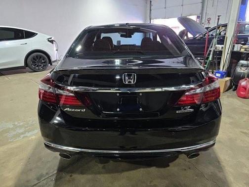 Crystal Black Pearl 2016 Honda Accord Touring