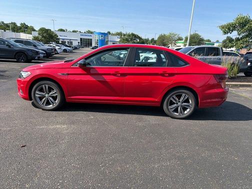 Tornado Red 2019 Volkswagen Jetta 1.4T SE