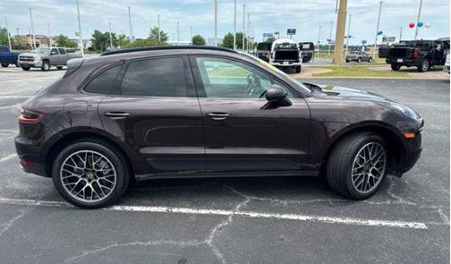 2018 Porsche Macan Base
