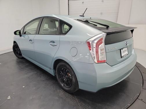 Pearl 2012 Toyota Prius One