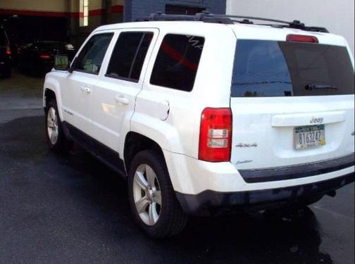 Bright White Clearcoat 2015 Jeep Patriot Latitude