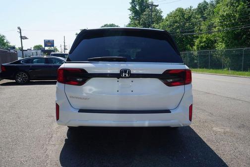 Platinum White Pearl 2025 Honda Odyssey EX-L