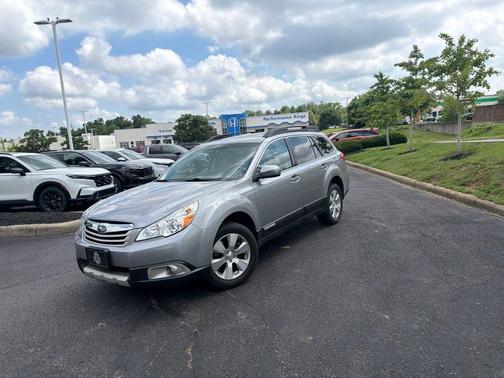 Steel Silver Metallic 2011 Subaru Outback 3.6 R Limited