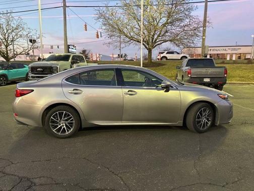 2017 Lexus ES 350 Base