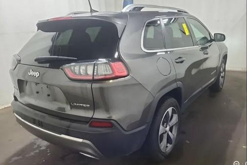Granite Crystal Metallic Clearcoat 2019 Jeep Cherokee Limited