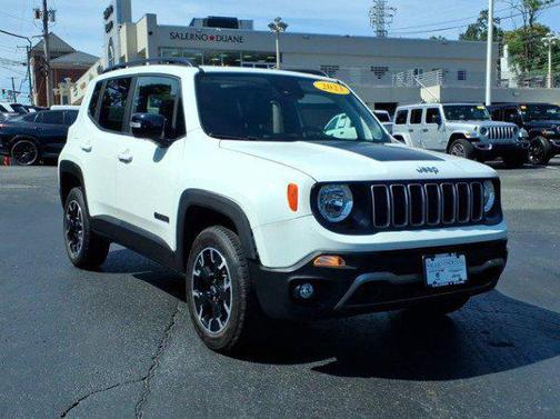 Alpine White Clearcoat 2023 Jeep Renegade Upland