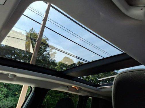Alpine White Clearcoat 2023 Jeep Renegade Upland