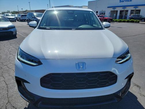 Platinum White Pearl 2027 Honda HR-V EX-L