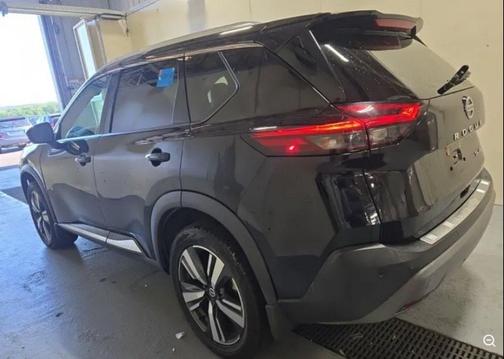 Super Black 2021 Nissan Rogue SL