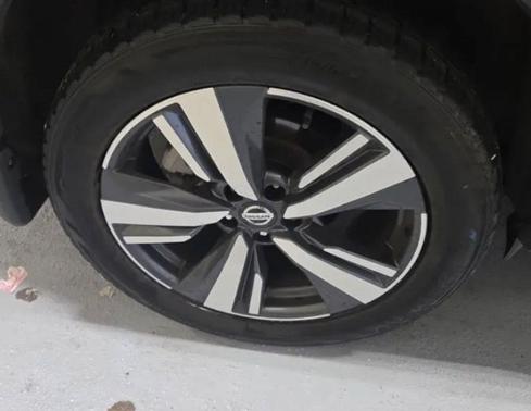 Super Black 2021 Nissan Rogue SL