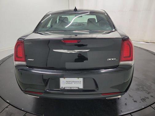 2019 Chrysler 300 S