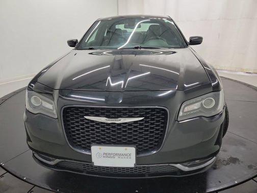 2019 Chrysler 300 S