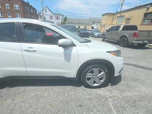 Platinum White Pearl 2020 Honda HR-V EX