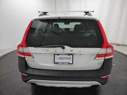 2016 Volvo XC70 T5 Platinum