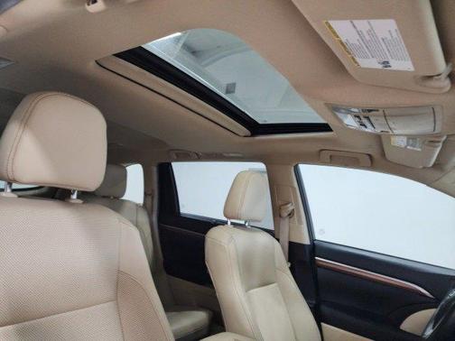 2019 Toyota Highlander Hybrid Platinum