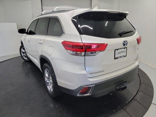 2019 Toyota Highlander Hybrid Platinum