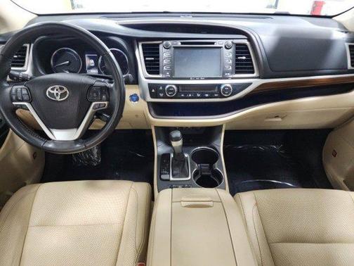 2019 Toyota Highlander Hybrid Platinum