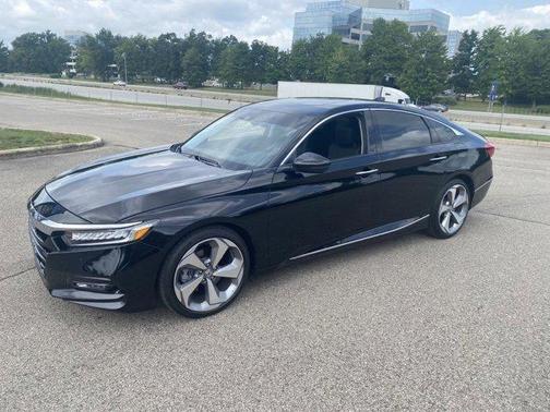 2019 Honda Accord Touring 2.0T