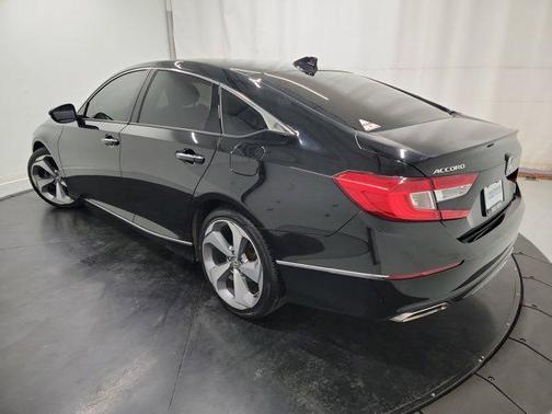 2019 Honda Accord Touring 2.0T