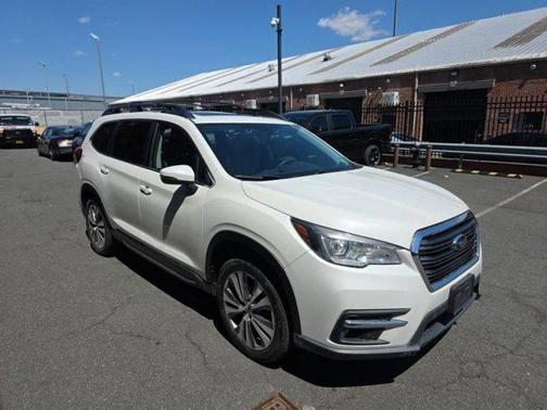 Crystal White Pearl 2019 Subaru Ascent Limited 8-Passenger