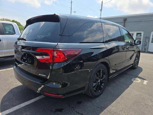 Crystal Black Pearl 2023 Honda Odyssey Sport