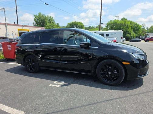 Crystal Black Pearl 2023 Honda Odyssey Sport
