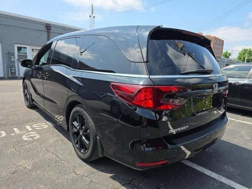 Crystal Black Pearl 2023 Honda Odyssey Sport