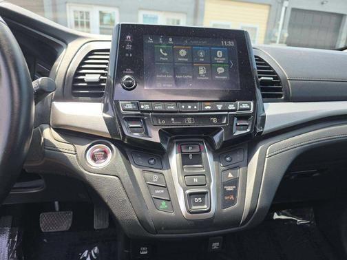 Crystal Black Pearl 2023 Honda Odyssey Sport