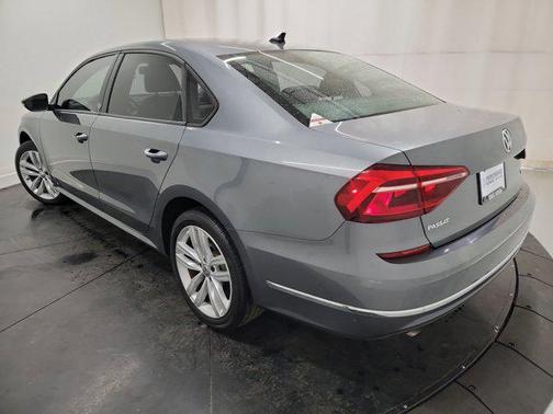 2019 Volkswagen Passat 2.0T Wolfsburg Edition