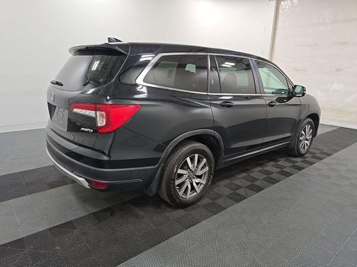 Crystal Black Pearl 2019 Honda Pilot EX-L