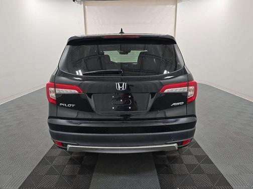 Crystal Black Pearl 2019 Honda Pilot EX-L
