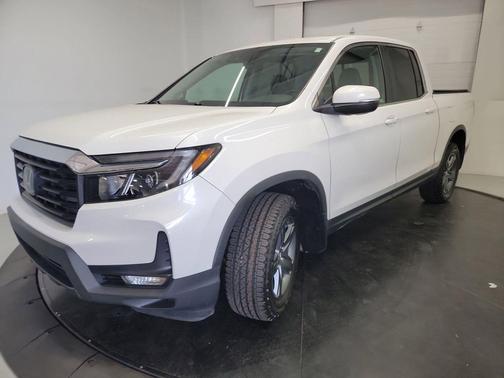 Platinum White Pearl 2023 Honda Ridgeline RTL