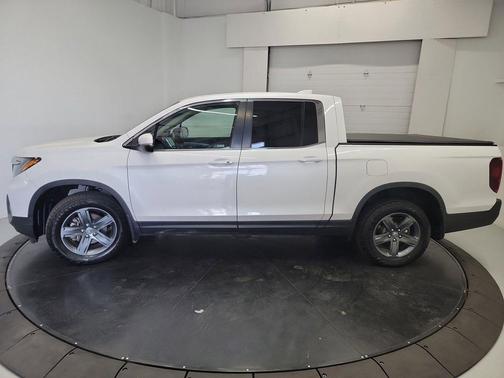 Platinum White Pearl 2023 Honda Ridgeline RTL