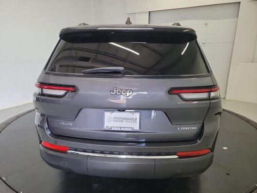 Baltic Gray Metallic Clearcoat 2023 Jeep Grand Cherokee L Laredo