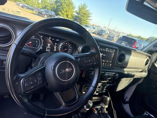 Bright White Clearcoat 2022 Jeep Wrangler Unlimited Sport