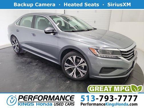 Platinum Gray Metallic 2022 Volkswagen Passat 2.0T SE