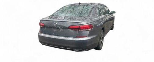 Platinum Gray Metallic 2022 Volkswagen Passat 2.0T SE