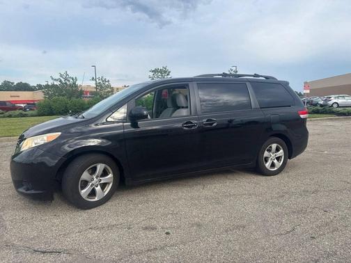 Black 2012 Toyota Sienna LE